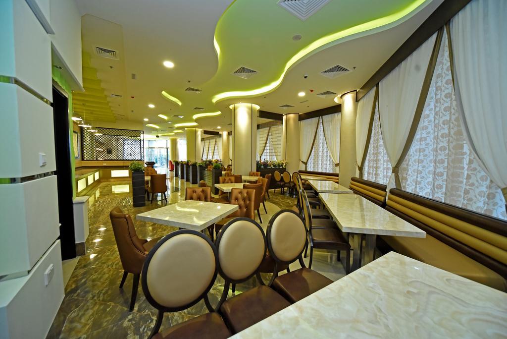 Alain Hotel Ajman Buitenkant foto
