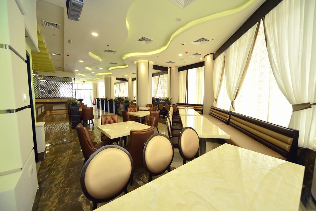Alain Hotel Ajman Buitenkant foto