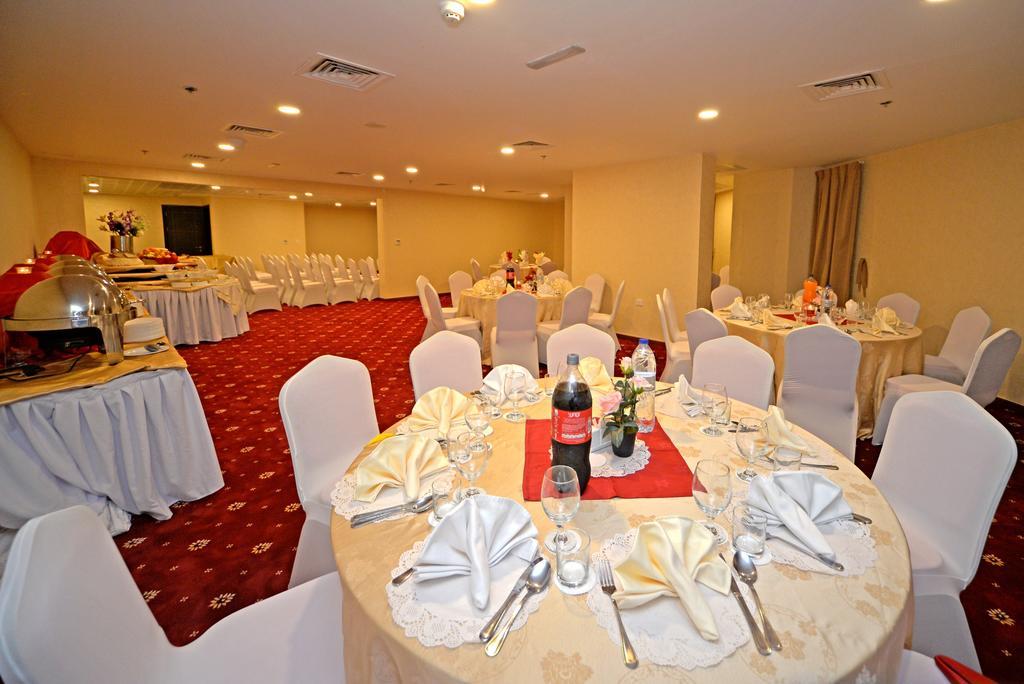 Alain Hotel Ajman Buitenkant foto