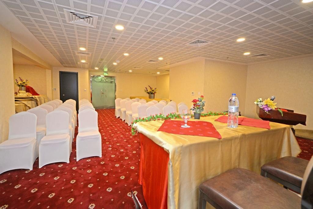 Alain Hotel Ajman Buitenkant foto